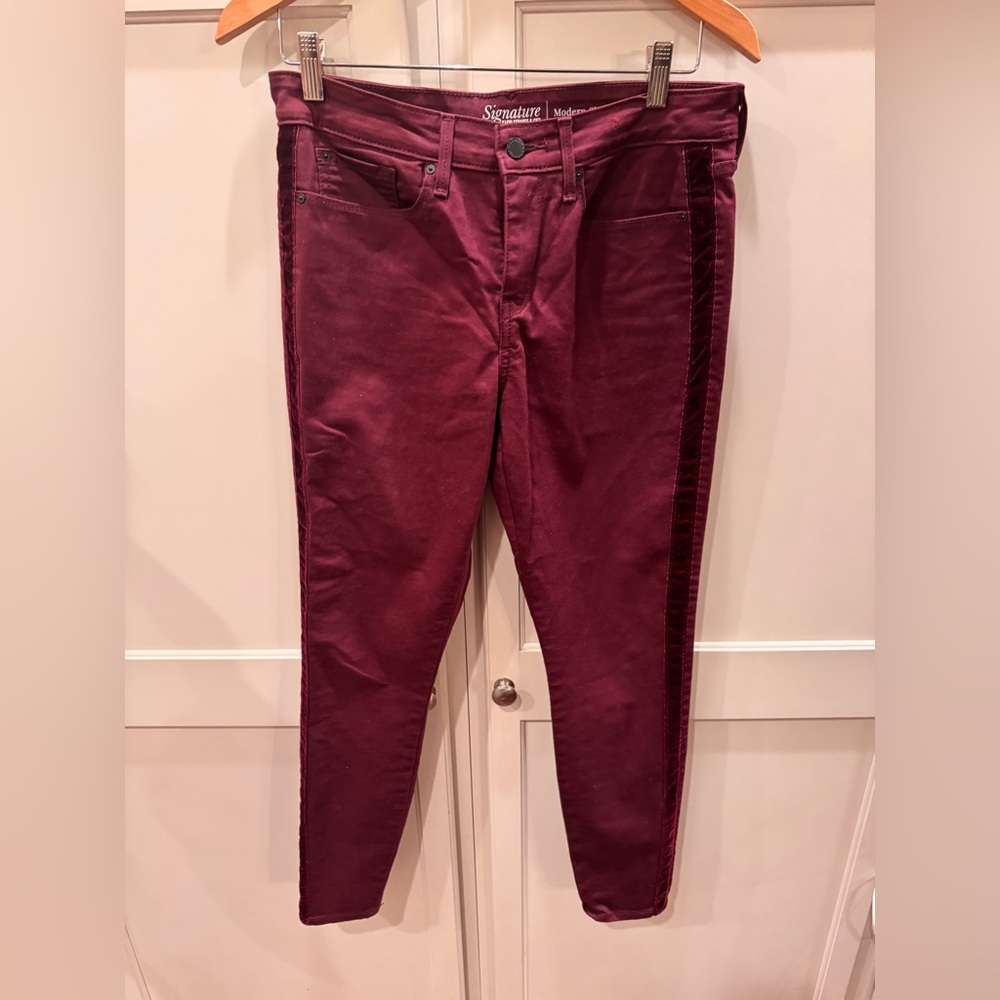 Levi Burgundy Skinny Jeans